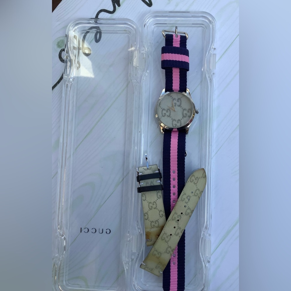 Authentic GUCCI ladies wristwatch ๐๐ - Picture 12 of 12